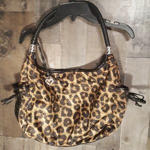 Like New Brighton cheetah purse